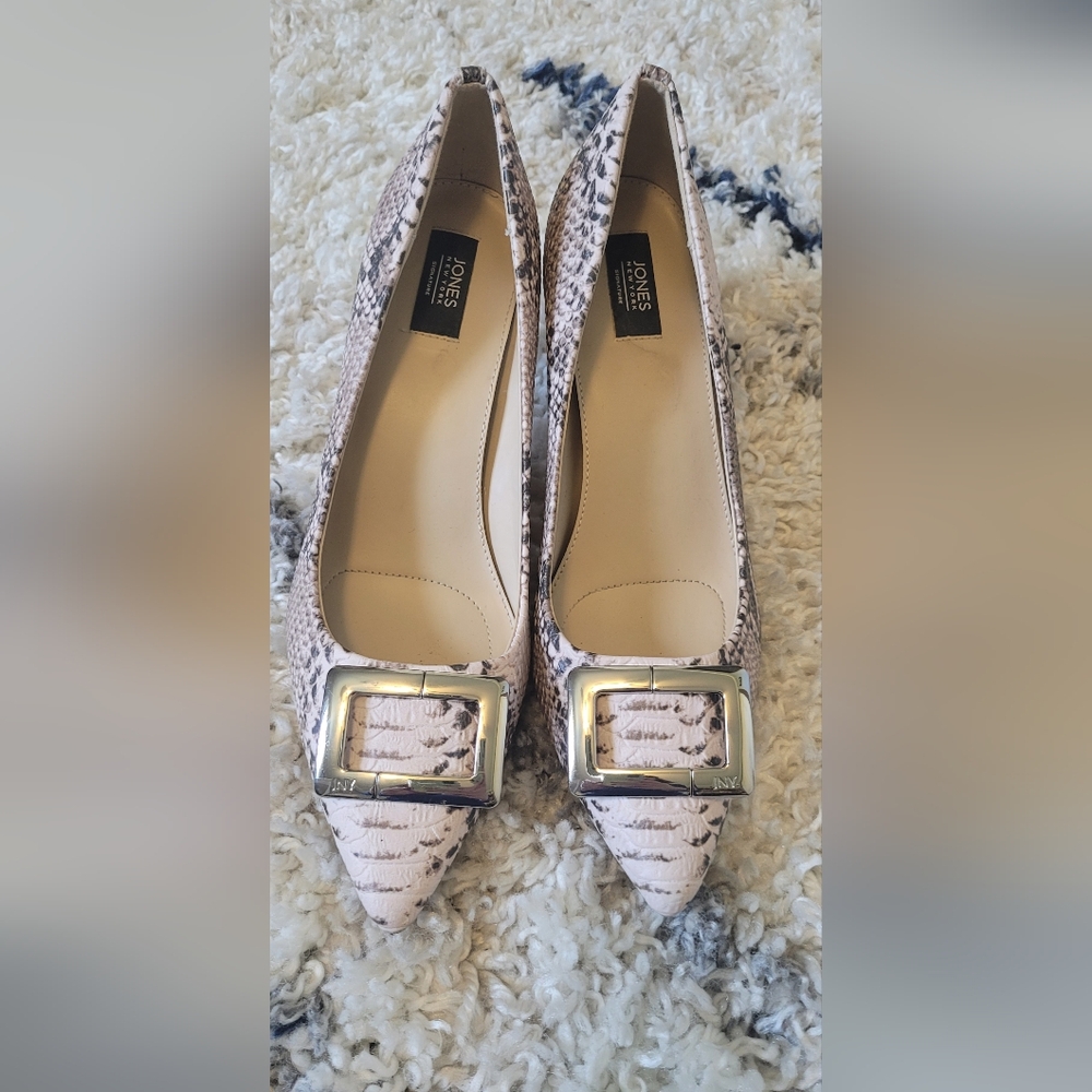 Jones New York Snakeskin Heels, Pointed Toe, Buckle Detail, Size 10M, Chic Pumps